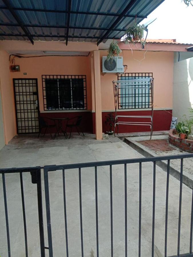 Homestay Tok Abah Seri Iskandar Buitenkant foto