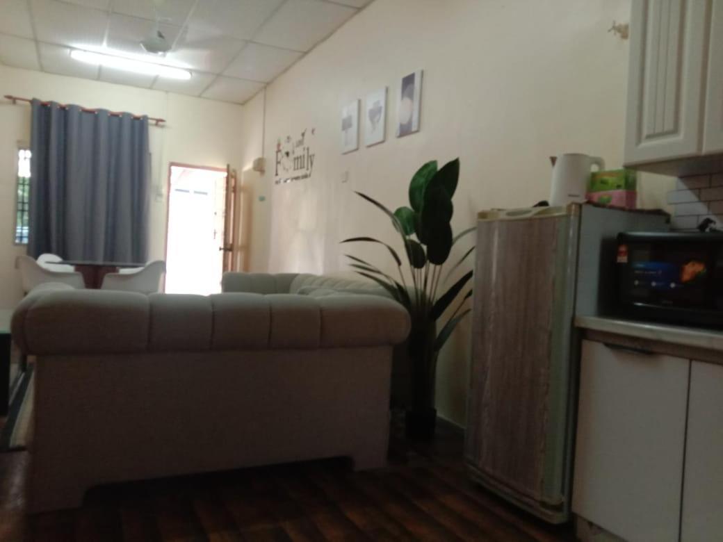 Homestay Tok Abah Seri Iskandar Buitenkant foto